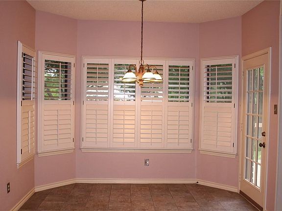 4th image of 2141 Surrender Ave