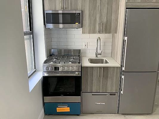 2nd image of 193 Avenue A #3B