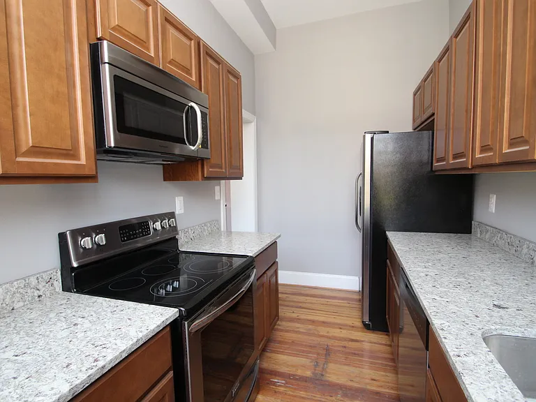211 W Lanvale St — Photo 10
