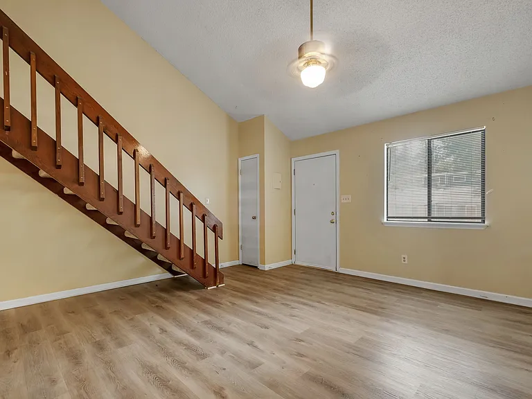 2355 Sandpiper St — Photo 2
