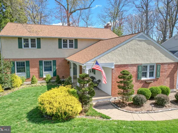 2631 Longwood Dr, Wilmington, DE 19810