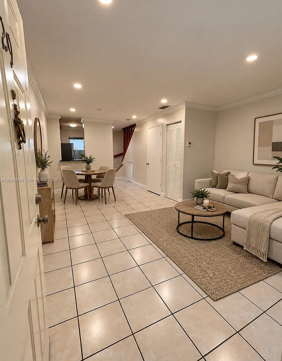 The Diamond Condo — Photo 2