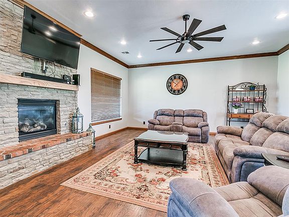 3rd image of 2900 Big Sky Cir