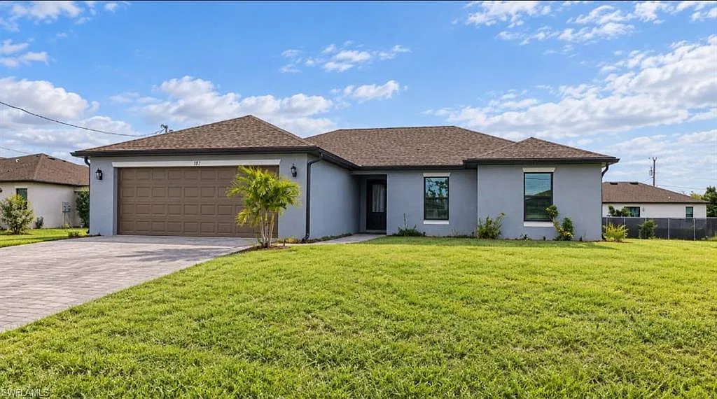 3 bed, 2.0 bath, 1680 sqft, $2,000 — Photo 1