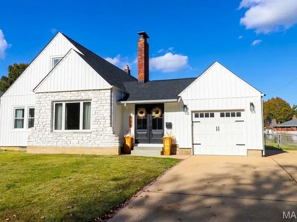 929 S 3rd St, Festus, MO 63028