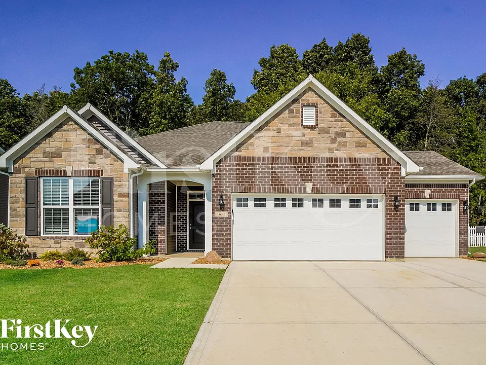 1687 Foudray Cir S