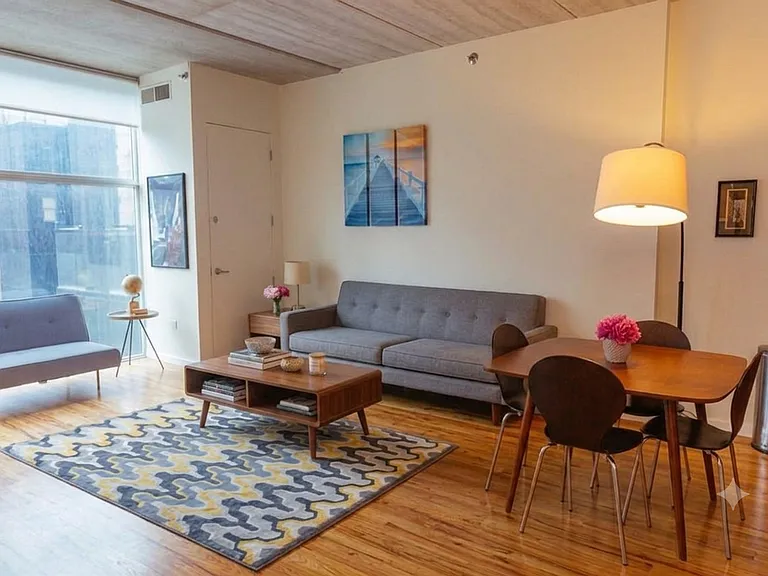 630 N Franklin St #504 — Photo 1