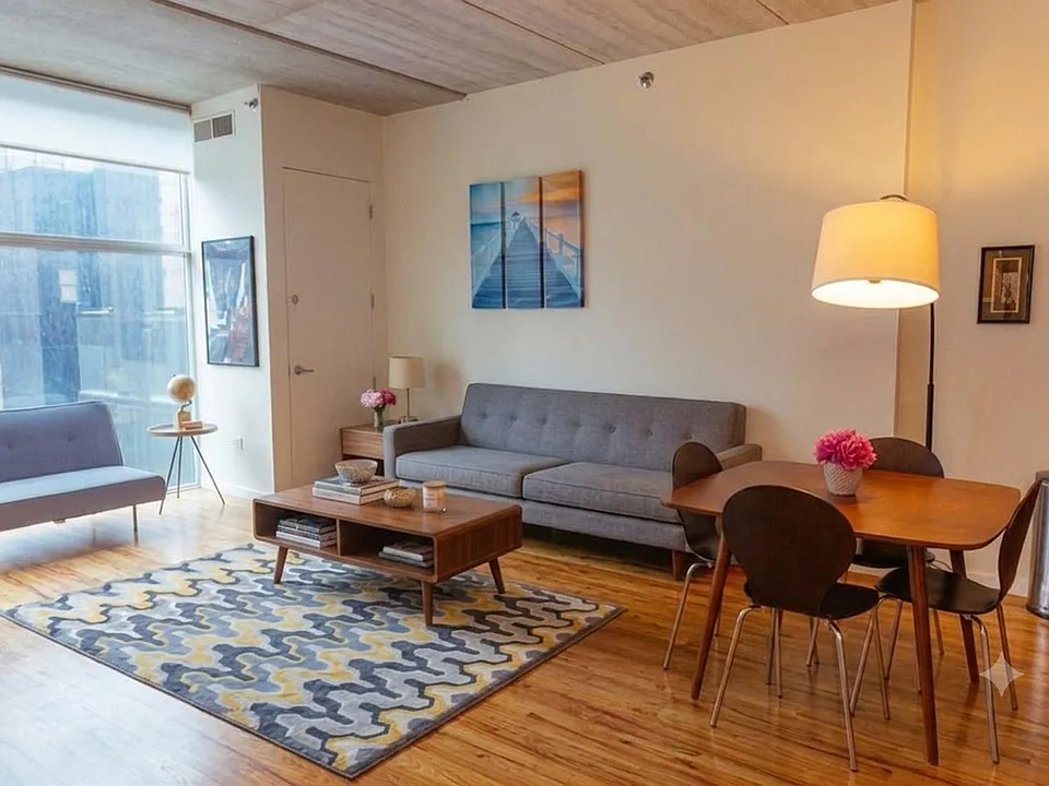 630 N Franklin St #504