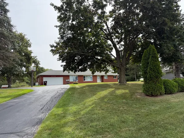 6206 Haligus Rd, Woodstock, IL 60098