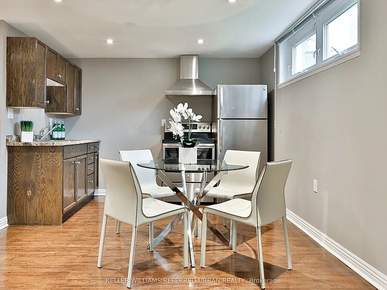 12 Firthway Ct #LOWER — Photo 4