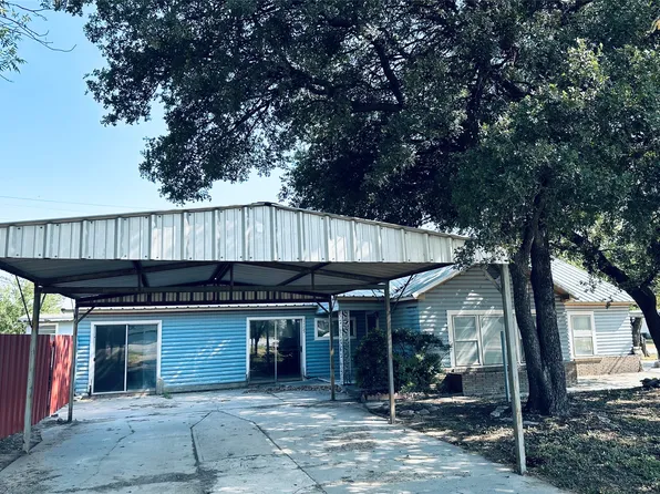 1405 E Central Ave, Comanche, TX 76442