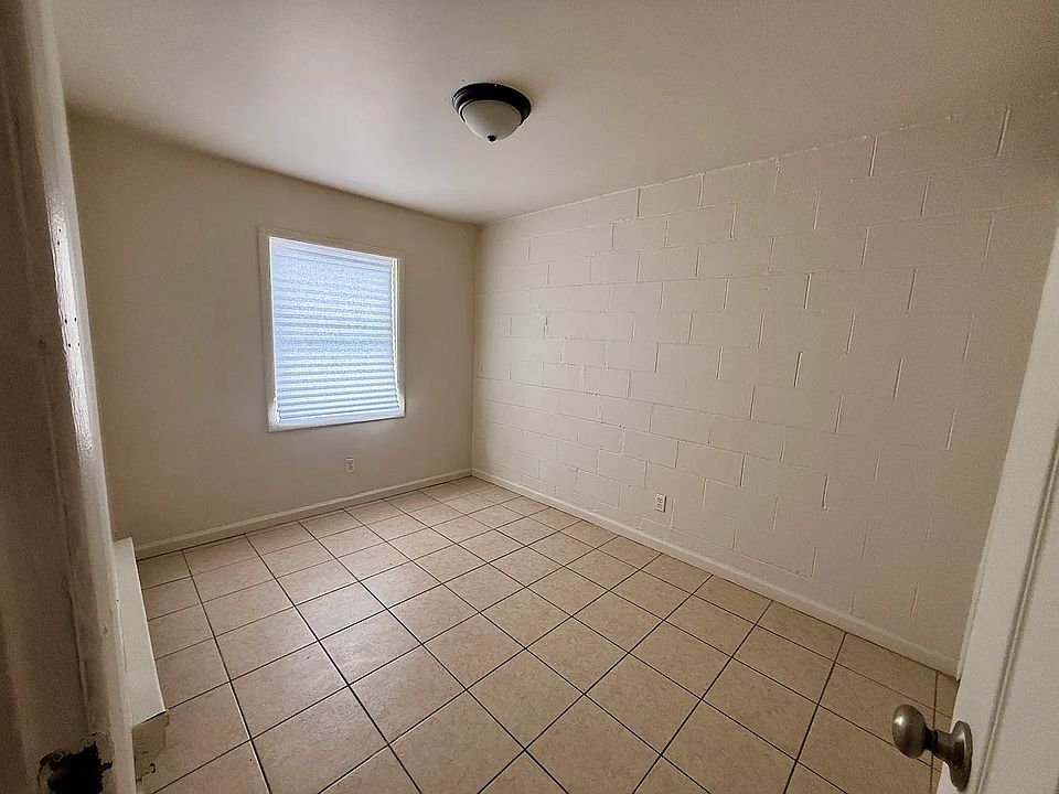1st image of 40 W Welch Ave