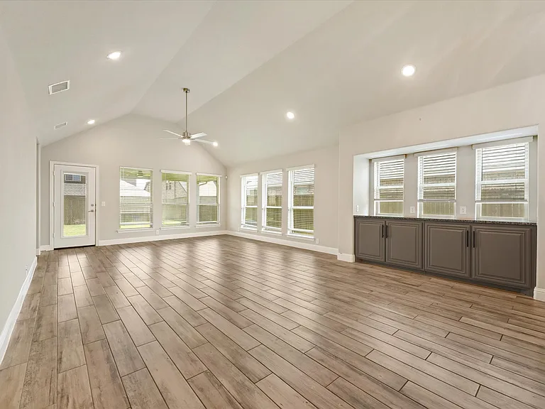 2413 Loxley Dr — Photo 25