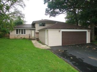 10016 S 86th Ave, Palos Hills, IL 60465