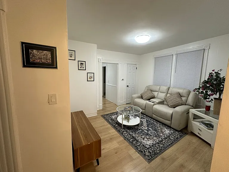 63 Whitmore St #1W — Photo 3