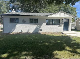 30734 Bradner Dr, Warren, MI 48088