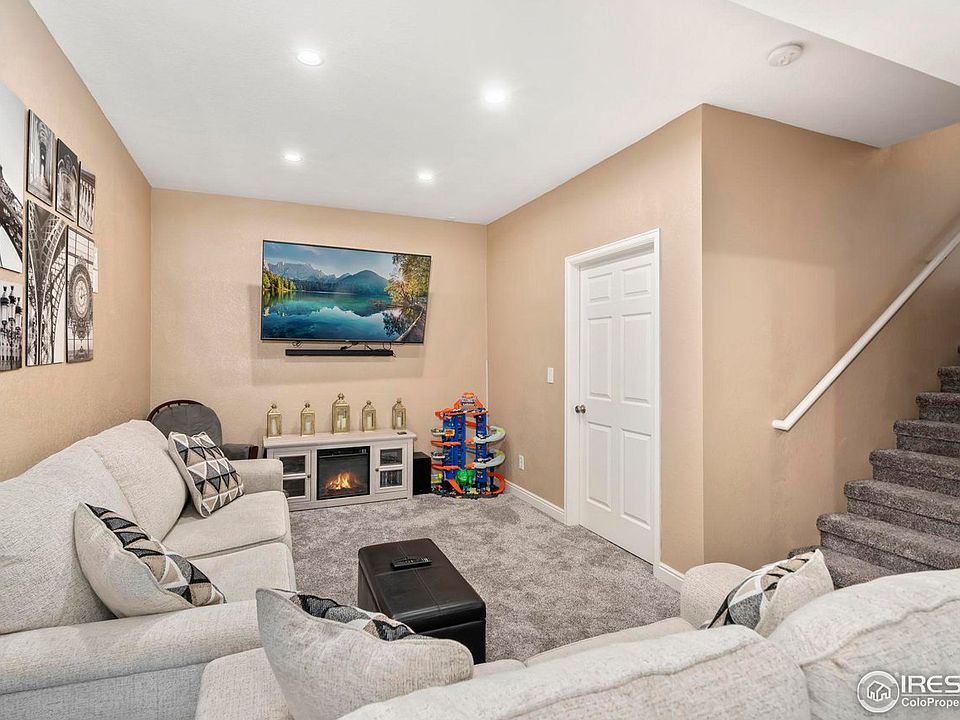 1st image of 968 Winona Cir