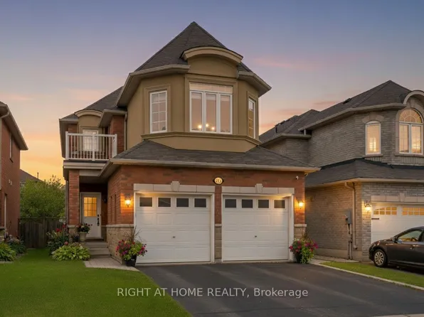 1216 Fox Hill St, Innisfil, ON L9S 4Y5