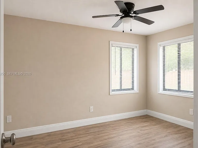 3208 Beacon St — Photo 4