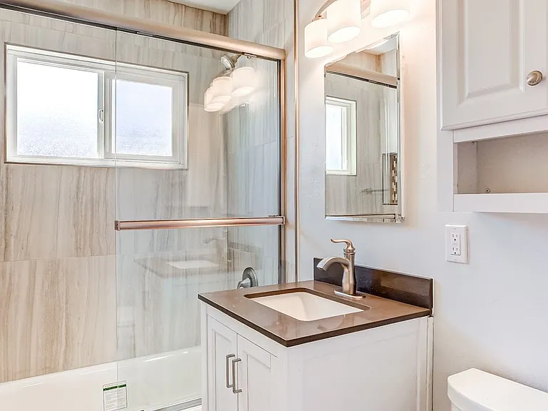 Modern & Beautiful! 2-Bedroom, 1-Bathroom Apartment with Private Patio in Escondido — Photo 13