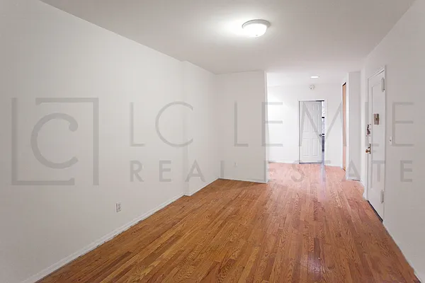 Rented by LC Lemle Real Estate Group | media 21