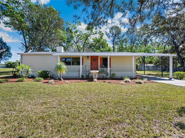 3946 Ernest Dr, Zephyrhills, FL 33543
