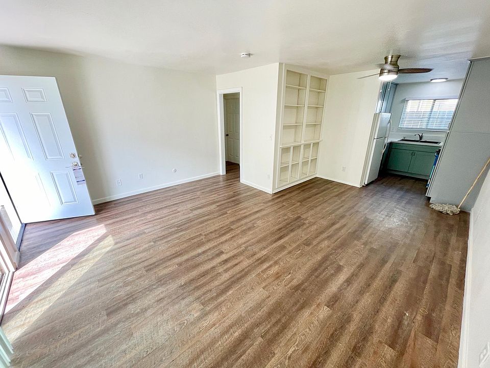 Living Room: 260 sq. ft. approximately.