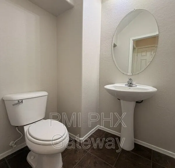 453 N Citrus Ln — Photo 4