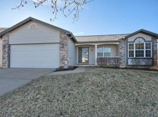 4005 Cambridge Crossing Dr, Saint Charles, MO