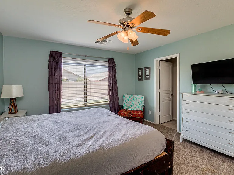 3868 W Carlos Ln — Photo 17