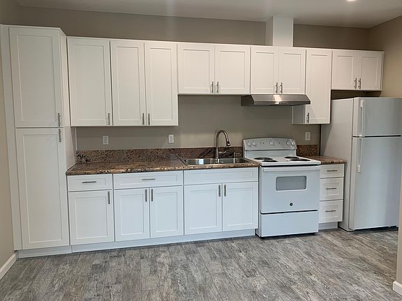 3rd image of 1764 Linda Ave
