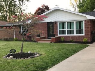 1512 Bell Ave, Mattoon, IL 61938