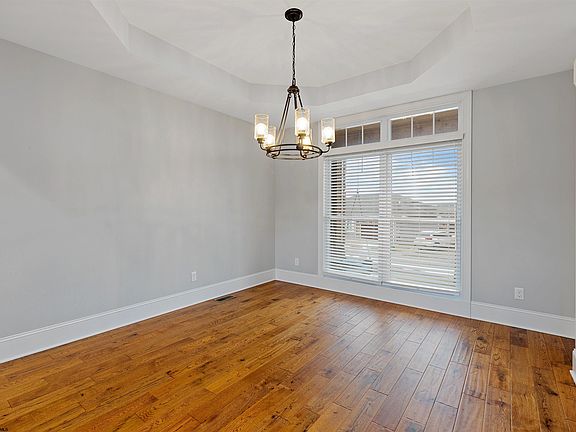 5th image of 206 Chloe Ln