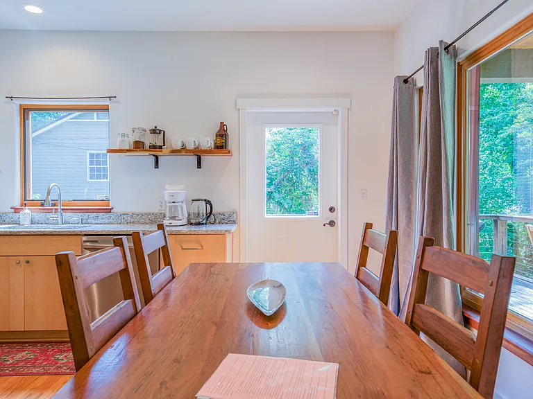 9 Boyd Ave — Photo 13