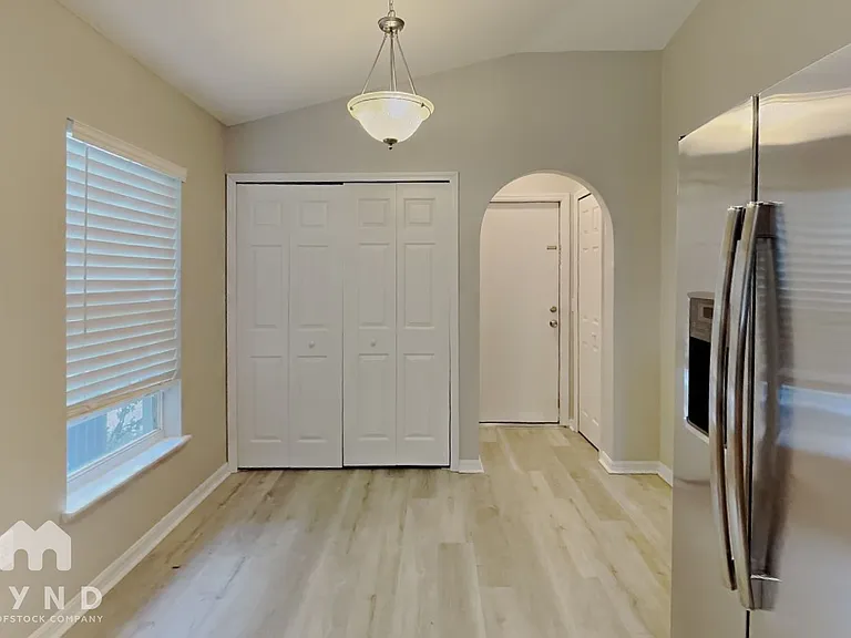 2073 Hayfield Way — Photo 9