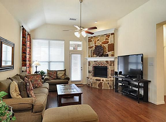 2nd image of 2801 Kirkwood Dr