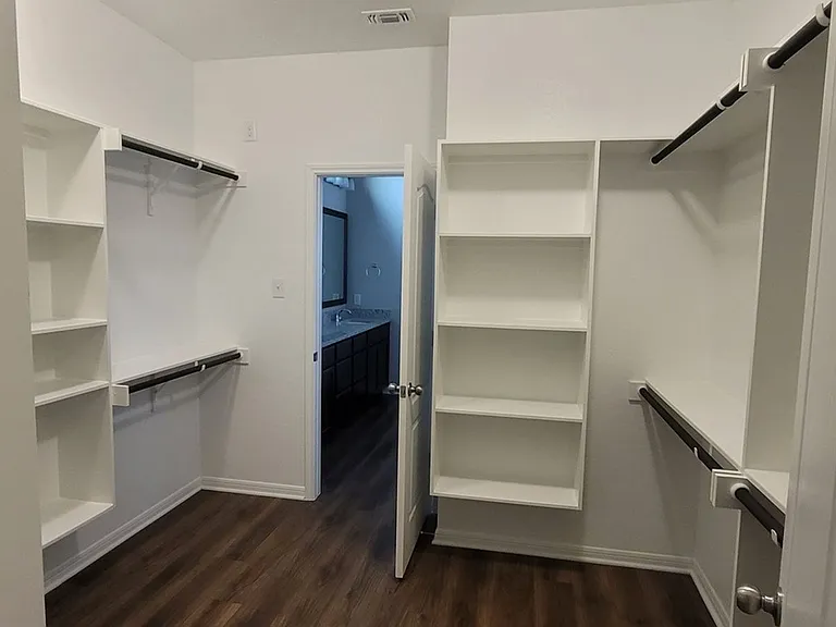 3206 Trinity Dr — Photo 20