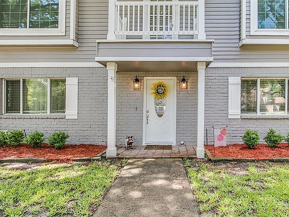 3rd image of 20203 Kempsford Ct