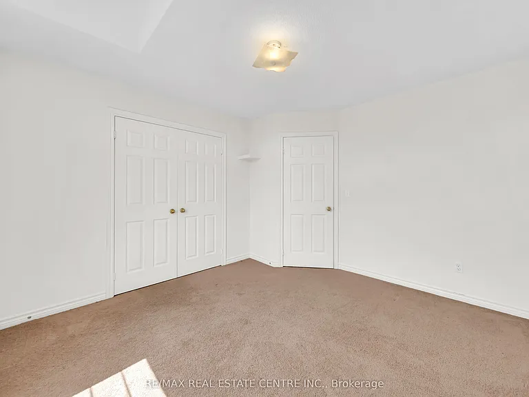 4215 Cole Cres — Photo 38