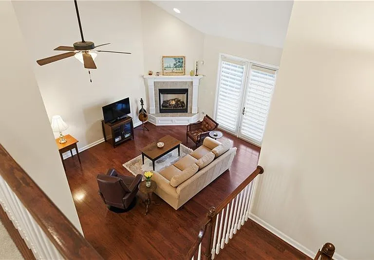 819 Strasburg Dr — Photo 33