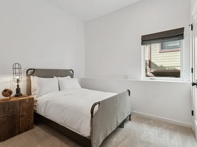 1102 Norfolk Ave — Photo 23