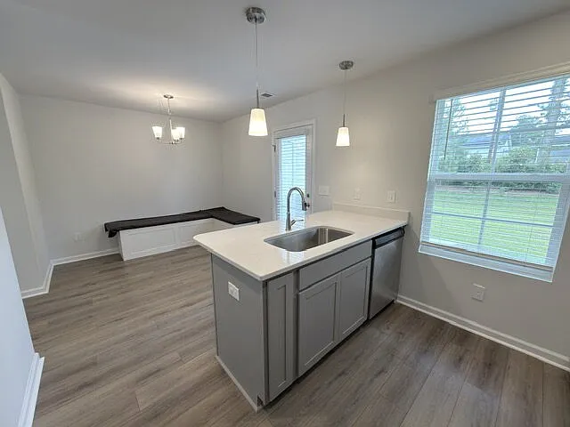 807 Coburg Ln — Photo 14