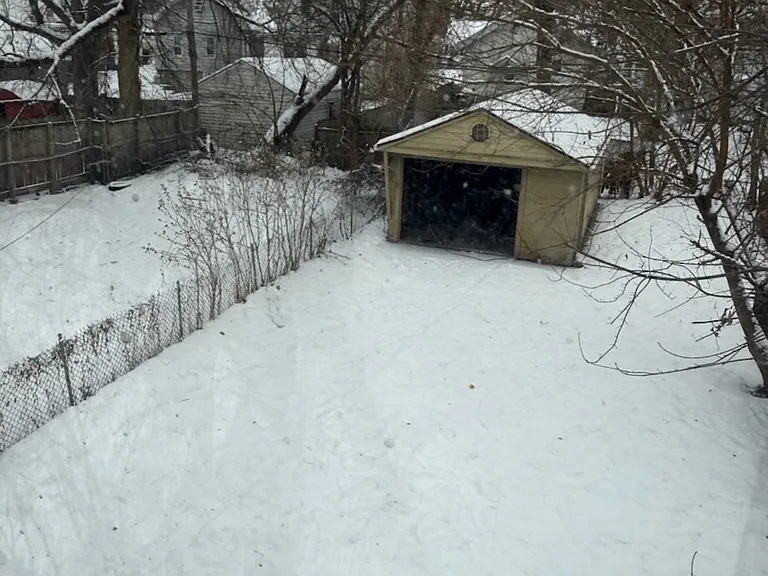 1821 Talbot St — Photo 22