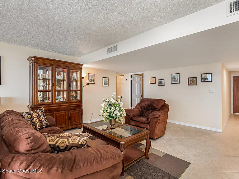 525 Indian River Ave SE #303 — Photo 6