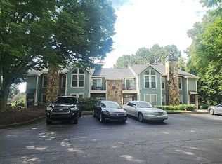 1019 Canyon Point Cir, Roswell, GA 30076