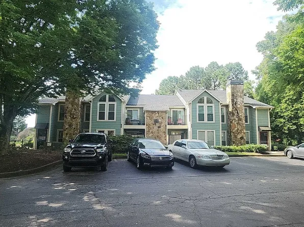 1019 Canyon Point Cir, Roswell, GA 30076