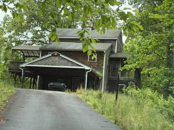 2812 Rose Creek Rd, Franklin, NC 28734