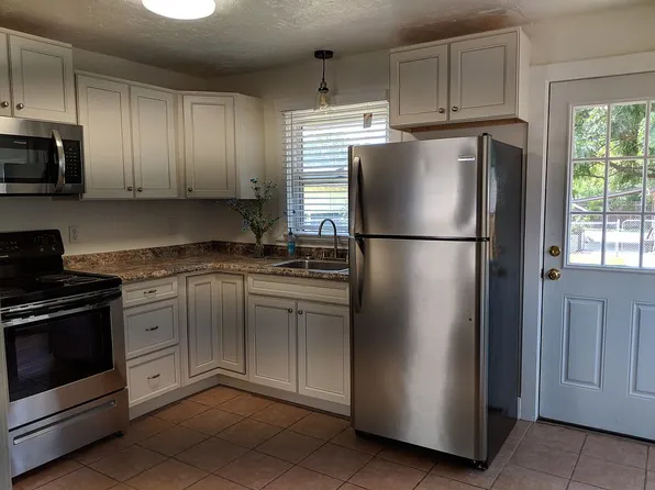 403 W 4th St, Emmett, ID 83617