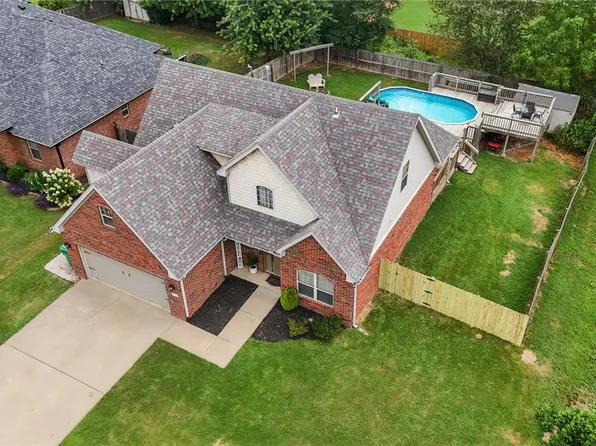 219 Dawn Dr, Centerton, AR 72719