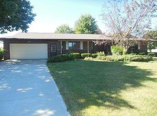 W8823 Springhill Dr, Beaver Dam, WI 53916
